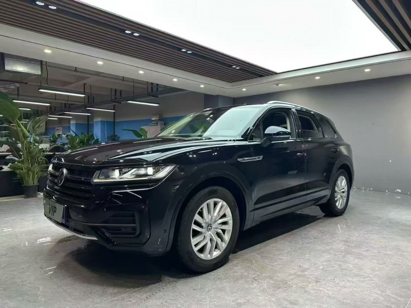 成都21年大众途锐2