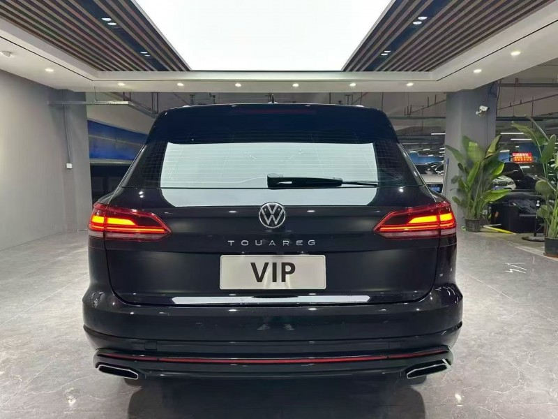 成都21年大众途锐5