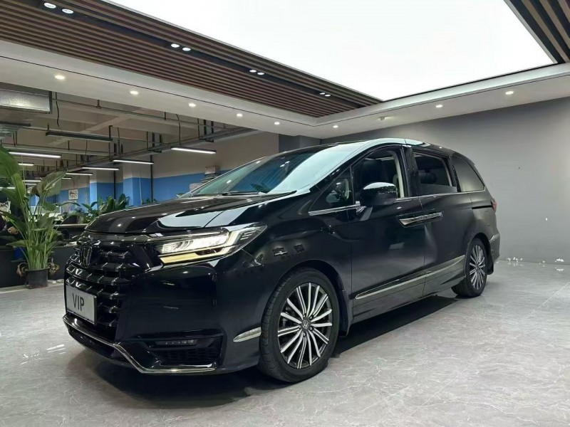 成都22年本田艾力绅2