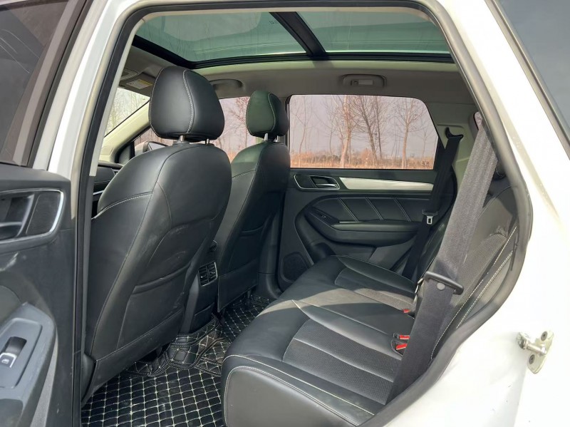 鹽城19年榮威RX55