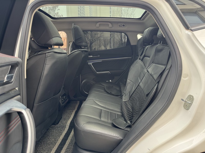 濟寧18年長城汽車魏牌6