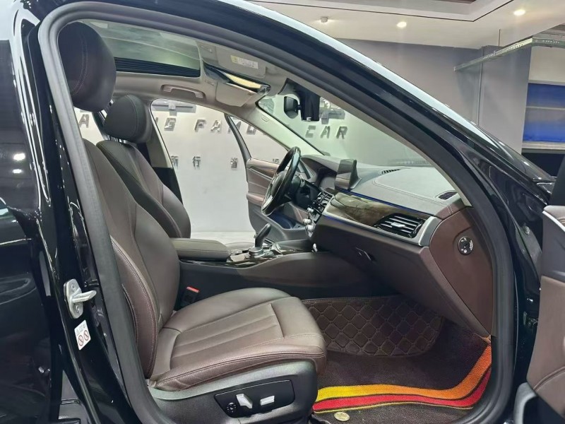 成都19年宝马5系7