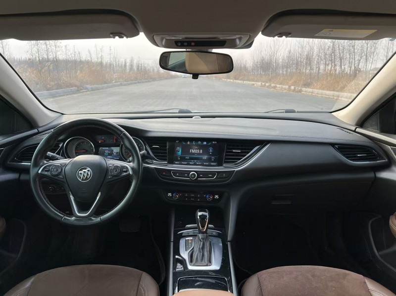 鹽城20年別克君威7