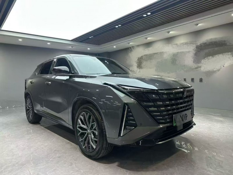 成都25年长安汽车UNI1