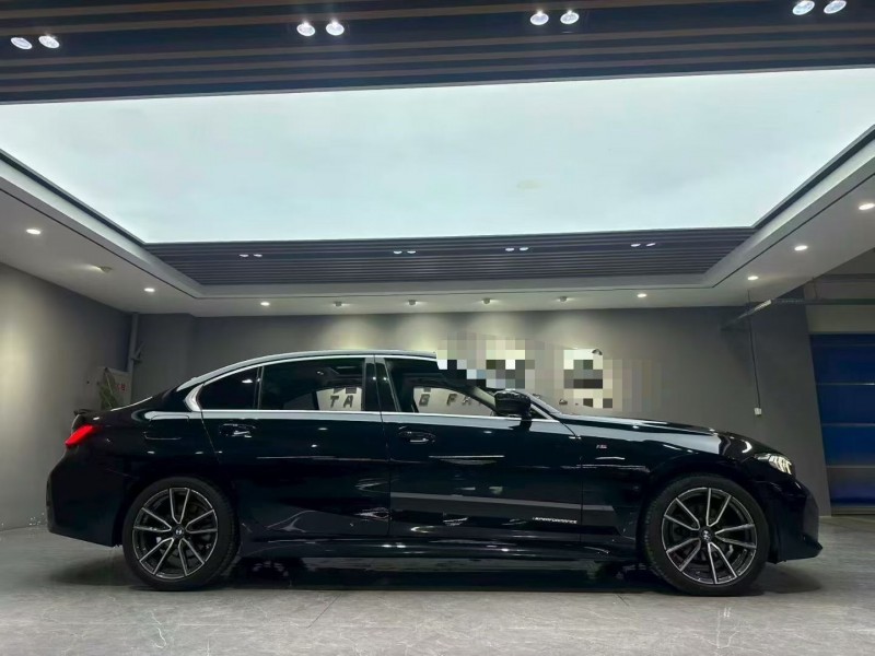 成都23年宝马3系4