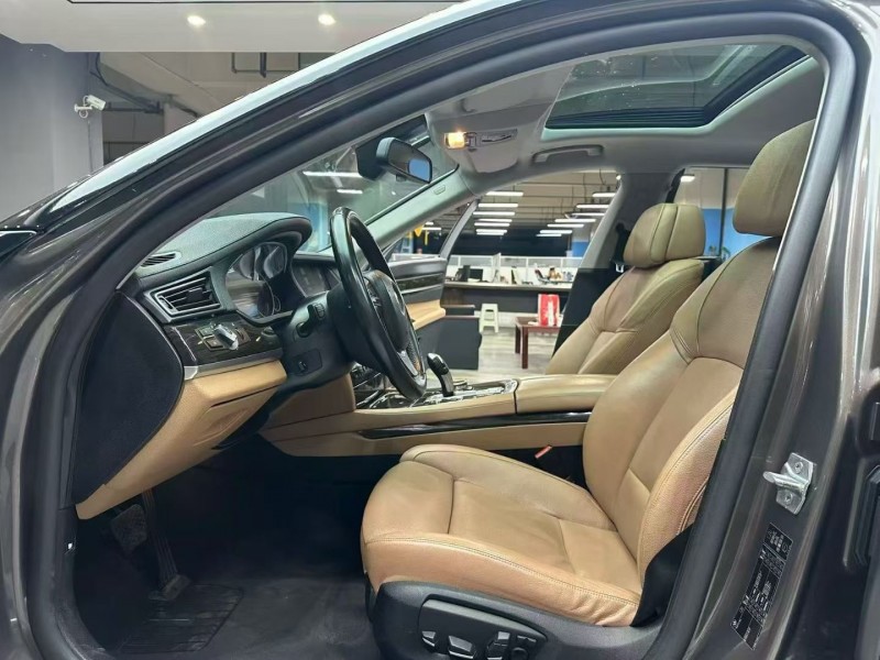 成都14年宝马7系6