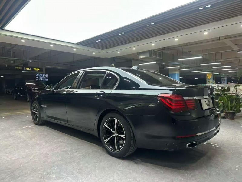 成都14年宝马7系9