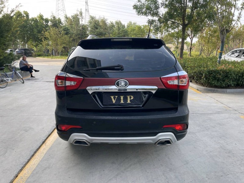 济宁15年比亚迪S76