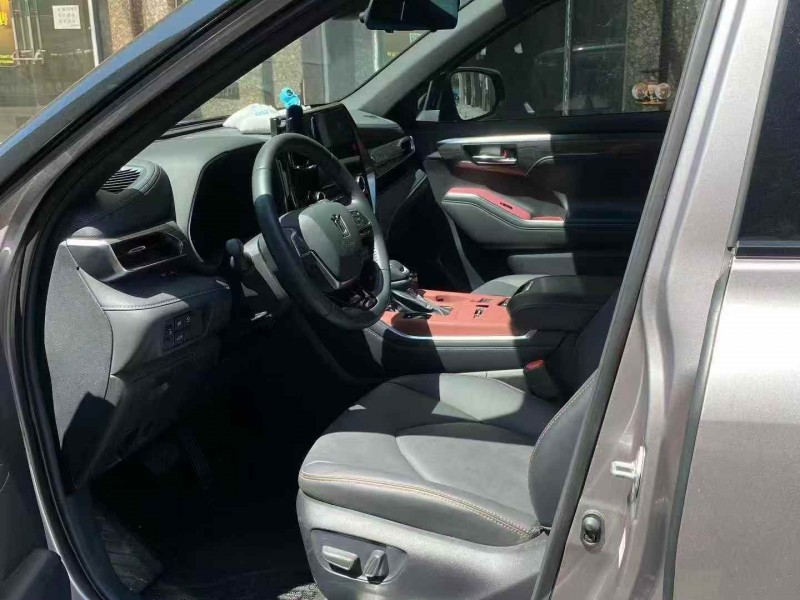 广州25年丰田皇冠5