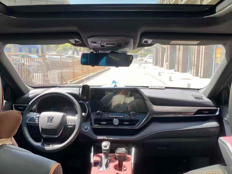 广州25年丰田皇冠6