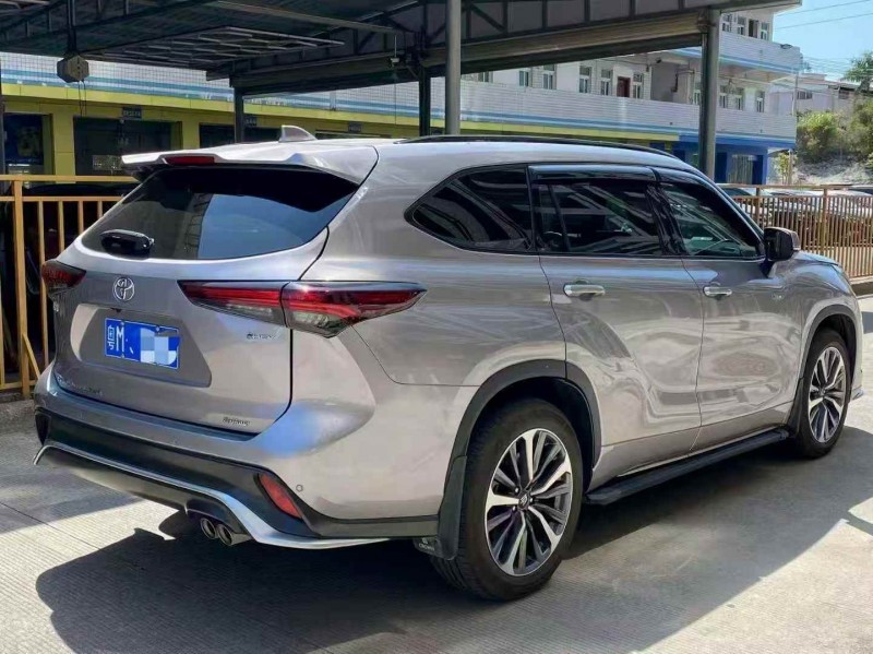 广州25年丰田皇冠7