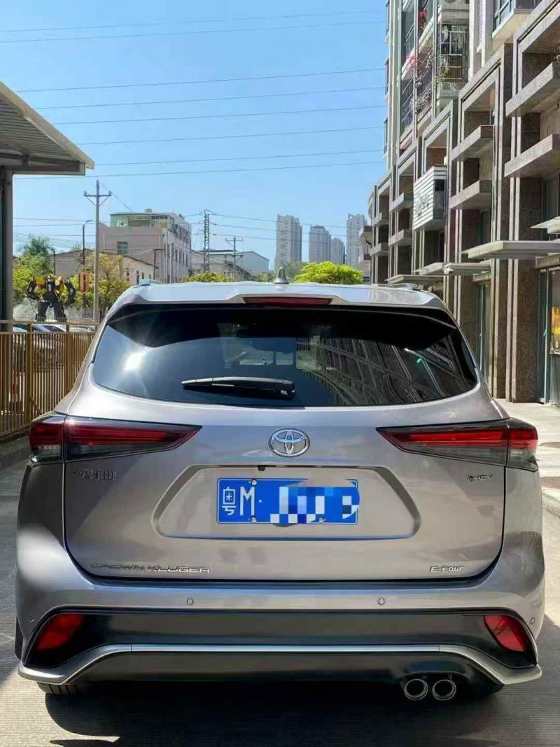 广州25年丰田皇冠9