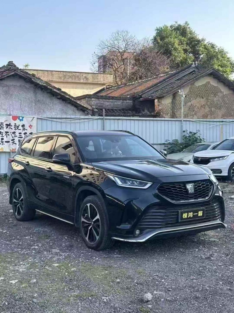 廣州22年豐田皇冠2