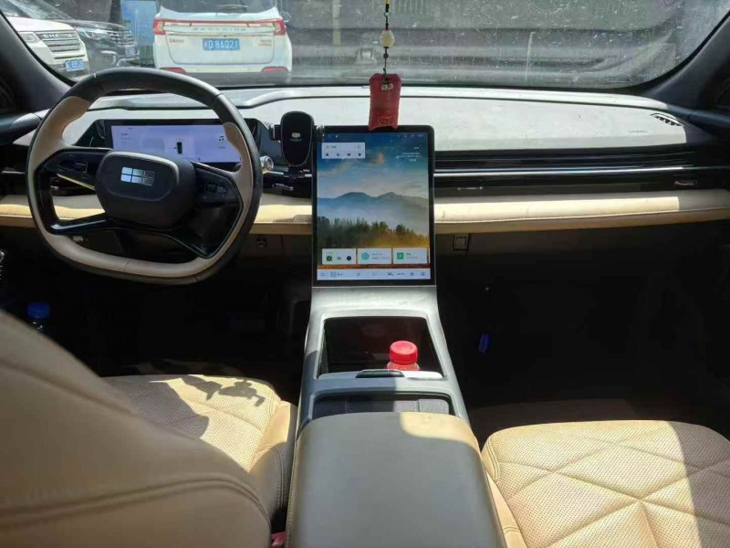 廣州24年吉利銀河8