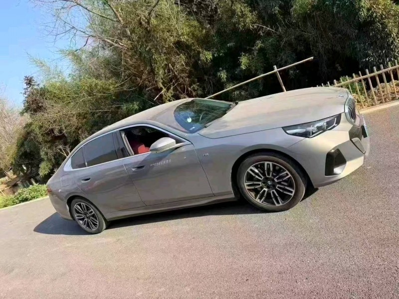 宁波24年宝马5系3