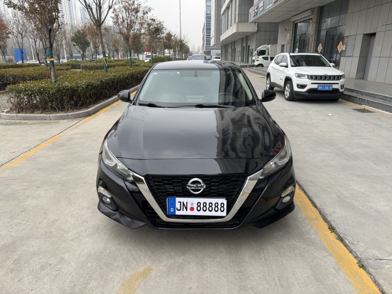 濟寧22年日產天籟1