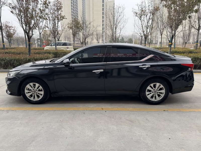 濟寧22年日產天籟8