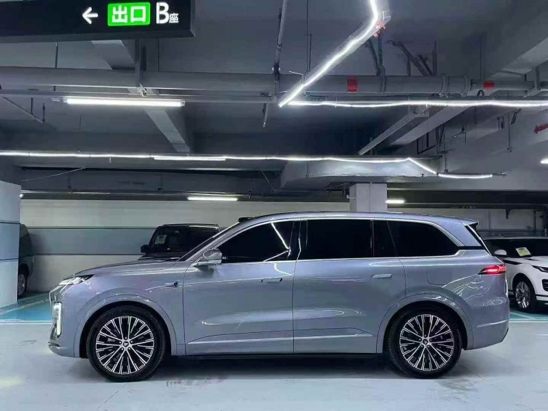 廣州25年長安汽車深藍6