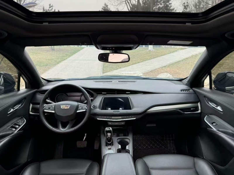 邢臺20年凱迪拉克XT45