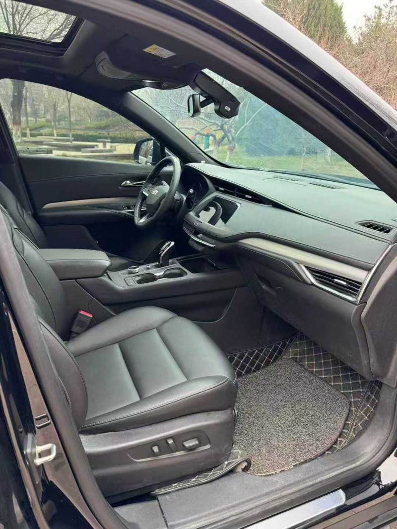 邢臺20年凱迪拉克XT47