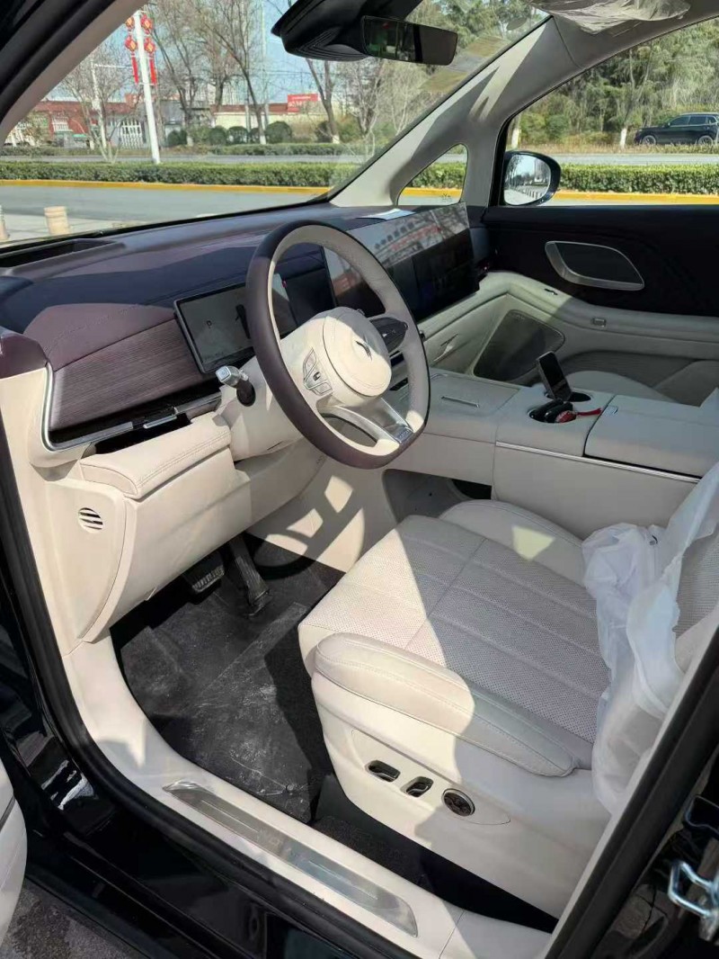 邢台26年岚图汽车梦想家4