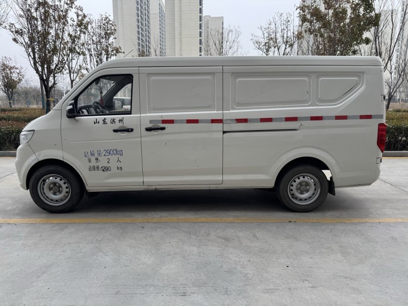 濟寧24年長安汽車跨越星7