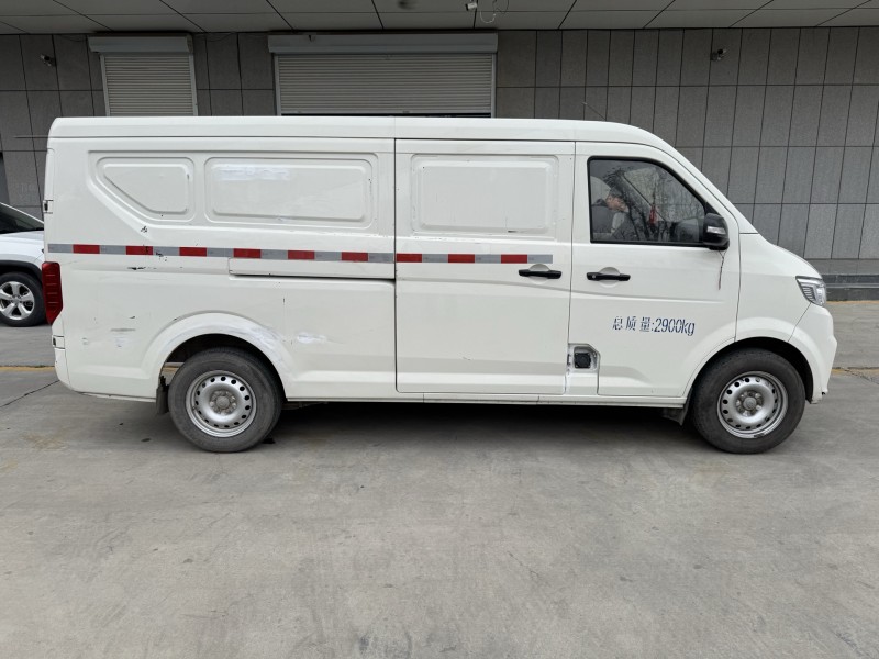 濟寧24年長安汽車跨越星8