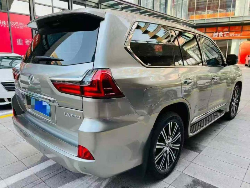 深圳22年雷克萨斯LX8