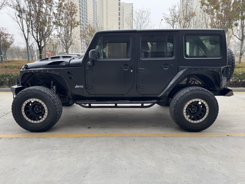 济宁14年Jeep牧马人8
