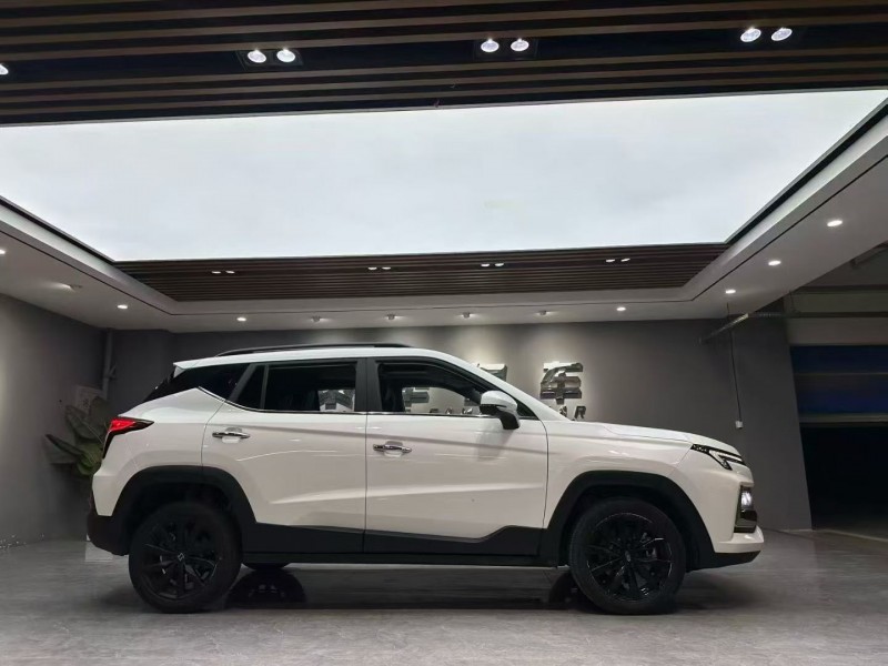 成都23年江淮思皓7