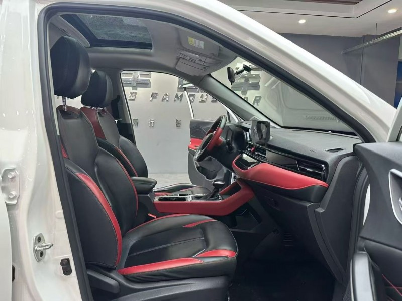 成都23年江淮思皓8