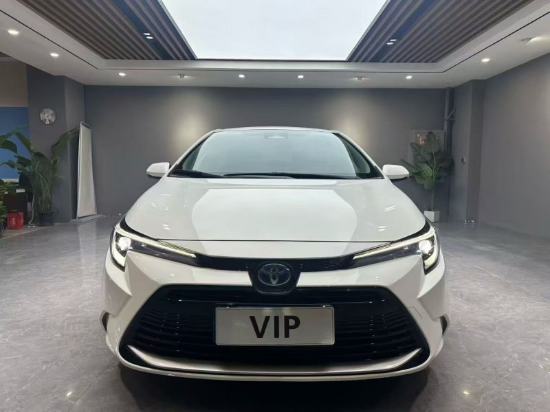 成都24年丰田雷凌1