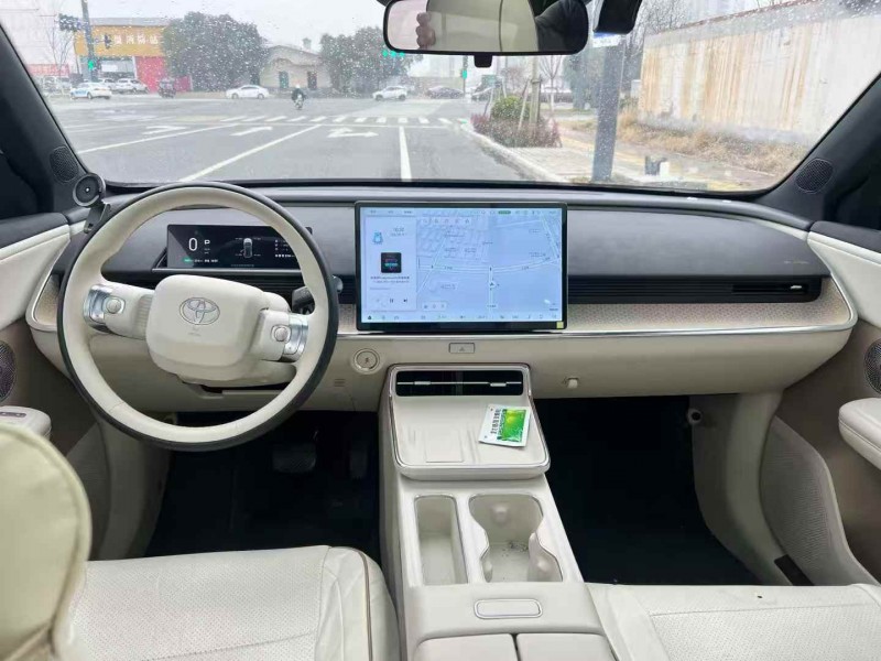 青島25年豐田鉑智6