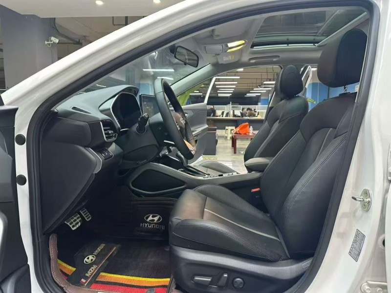 成都20年现代菲斯塔4