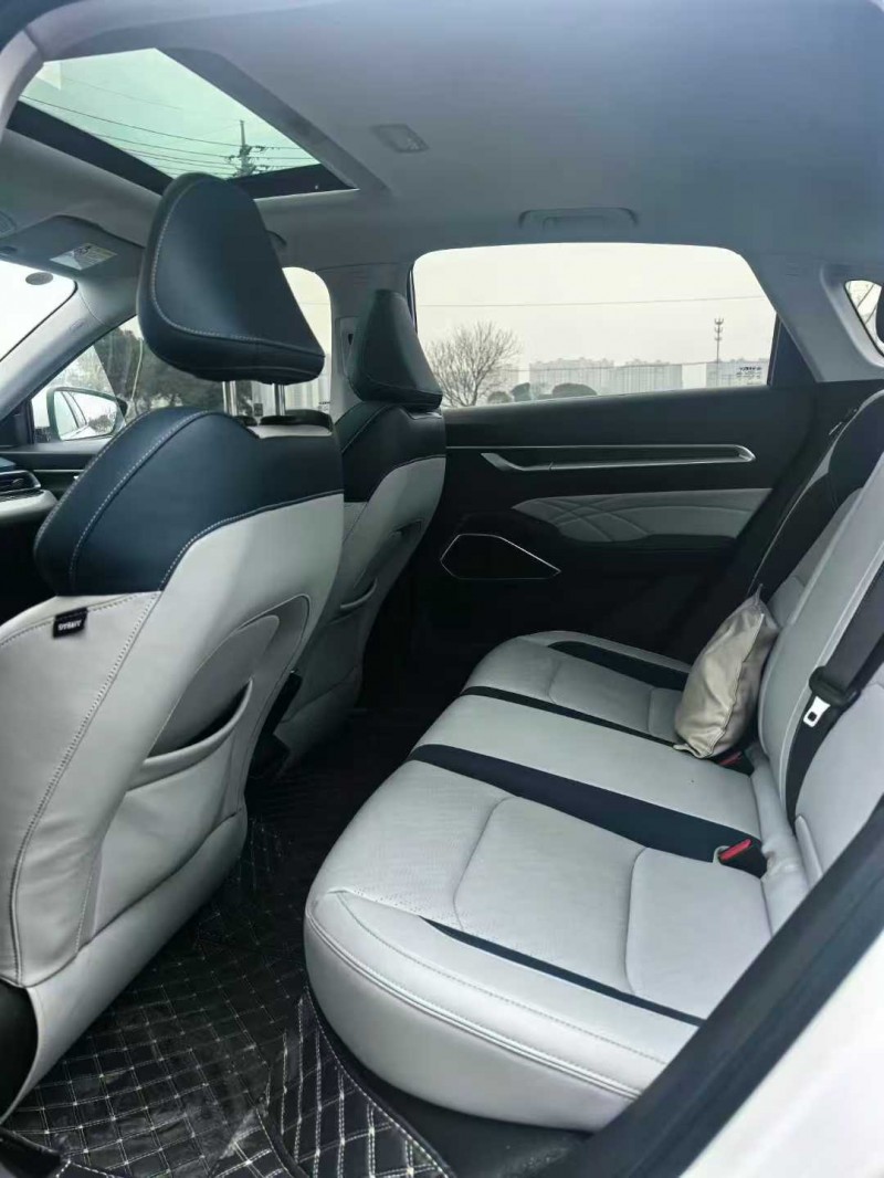 苏州22年吉利帝豪5