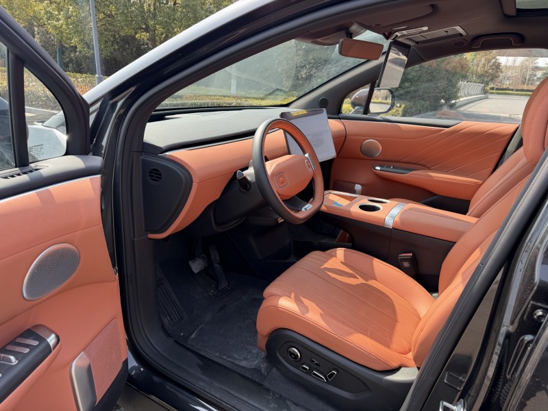 南通25年长安汽车启源7