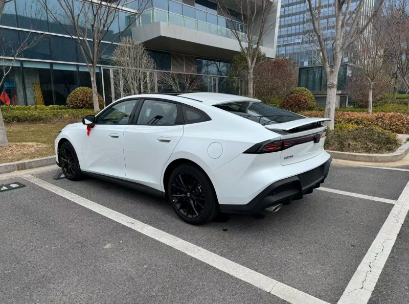 盐城25年长安汽车UNI5