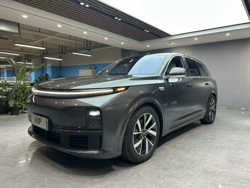 成都23年理想L72