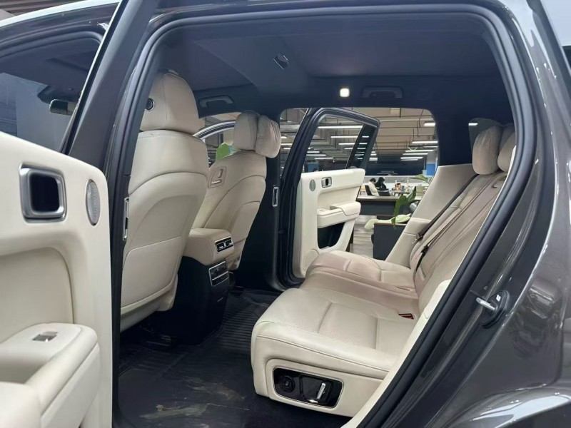 成都23年理想L75