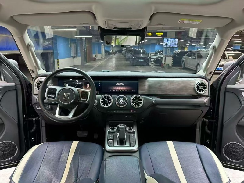 成都23年长城汽车坦克3