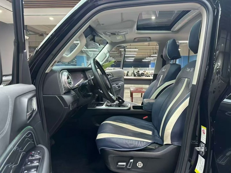 成都23年长城汽车坦克4