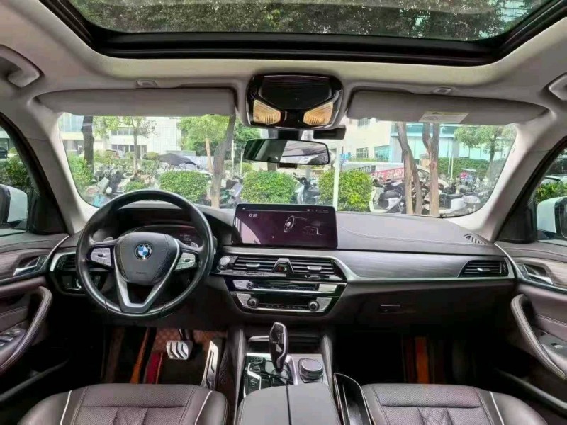 深圳21年宝马5系5