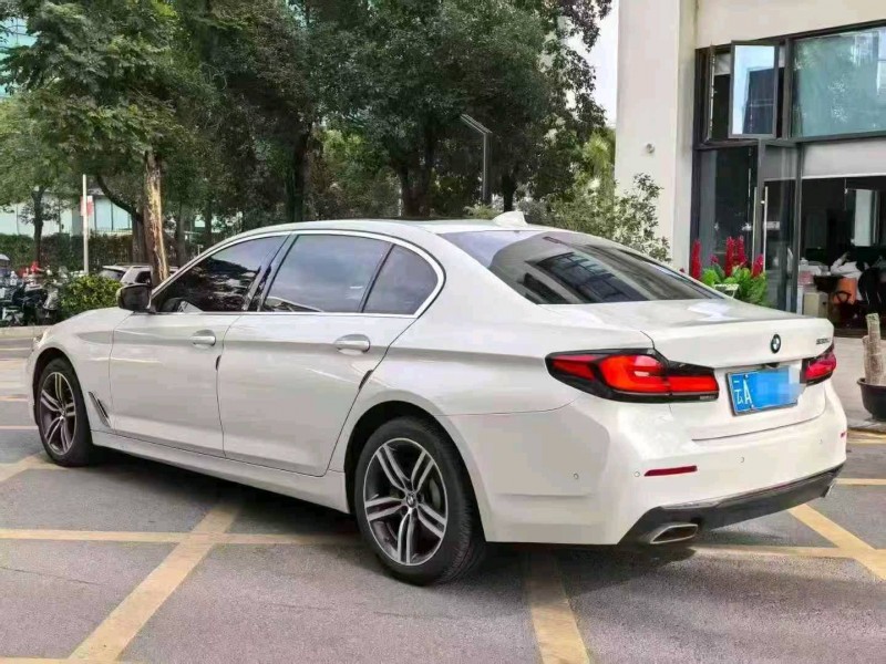深圳21年宝马5系8
