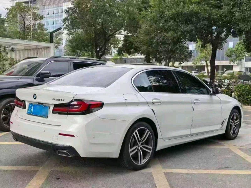 深圳21年宝马5系9