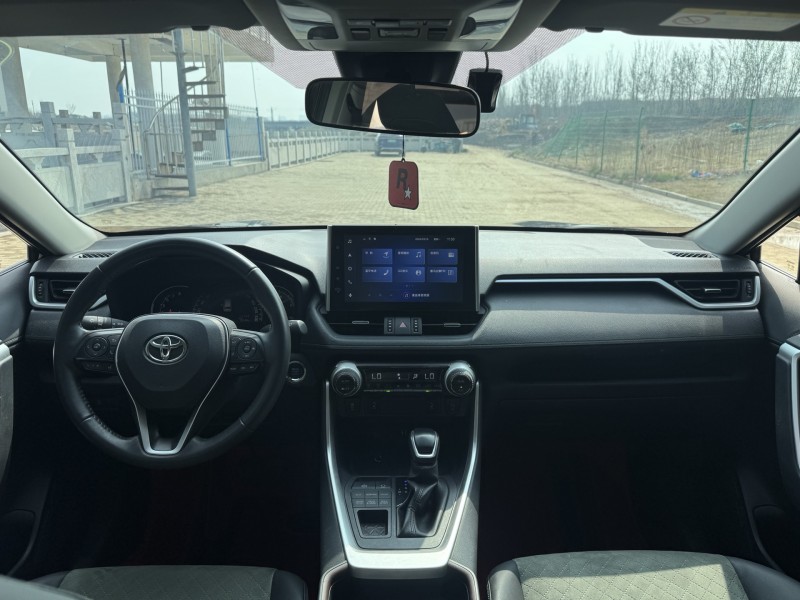 郑州23年丰田RAV4荣放9