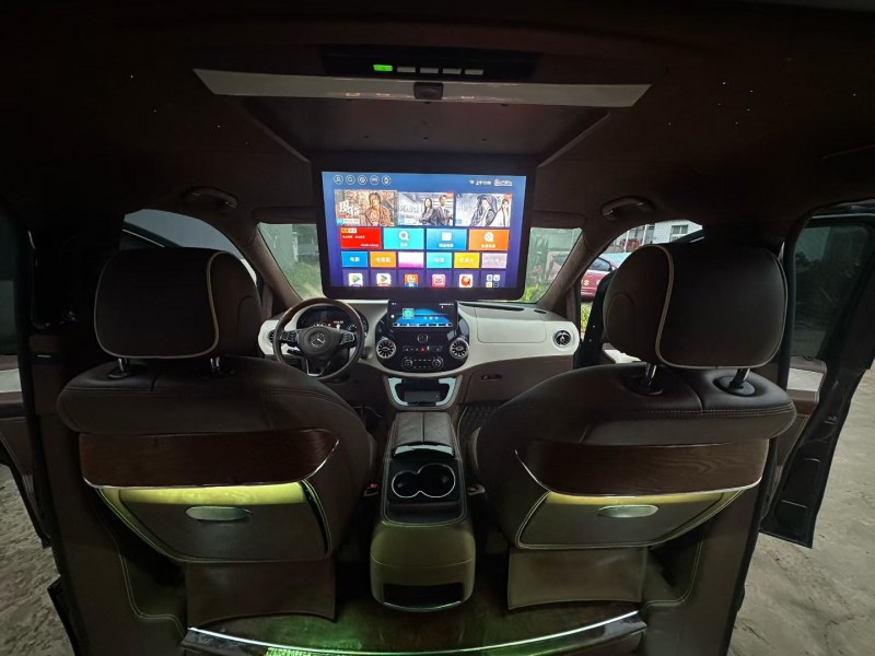 徐州21年奔驰威霆5