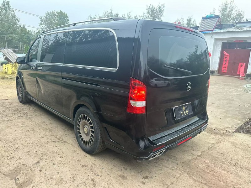 徐州21年奔驰威霆8