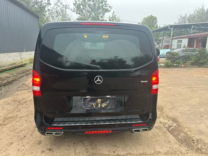 徐州21年奔驰威霆9