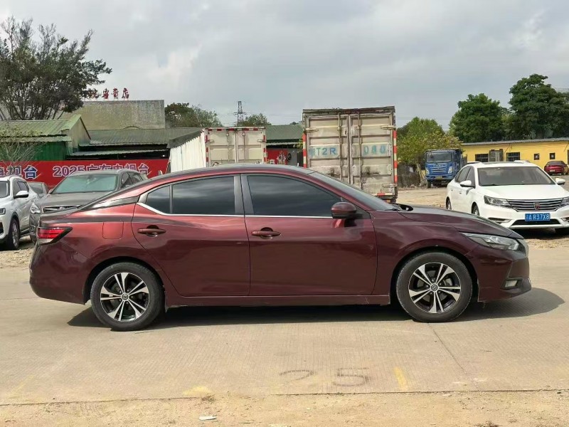 广州20年日产轩逸5
