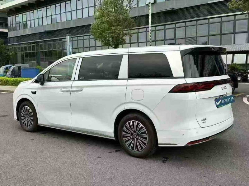 珠海25年比亞迪夏8